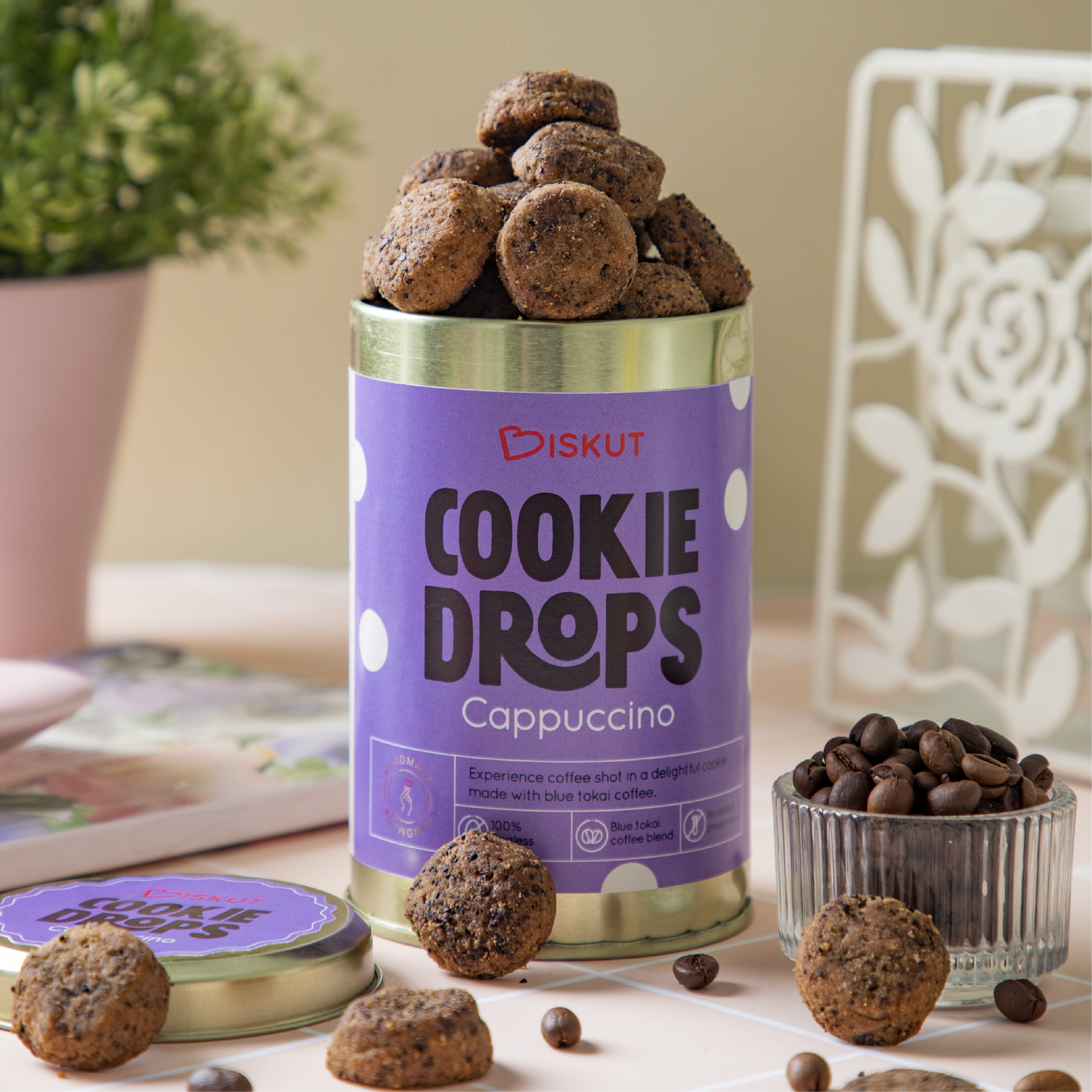 Bite sized coffee cookies made with freshly ground coffee powder.